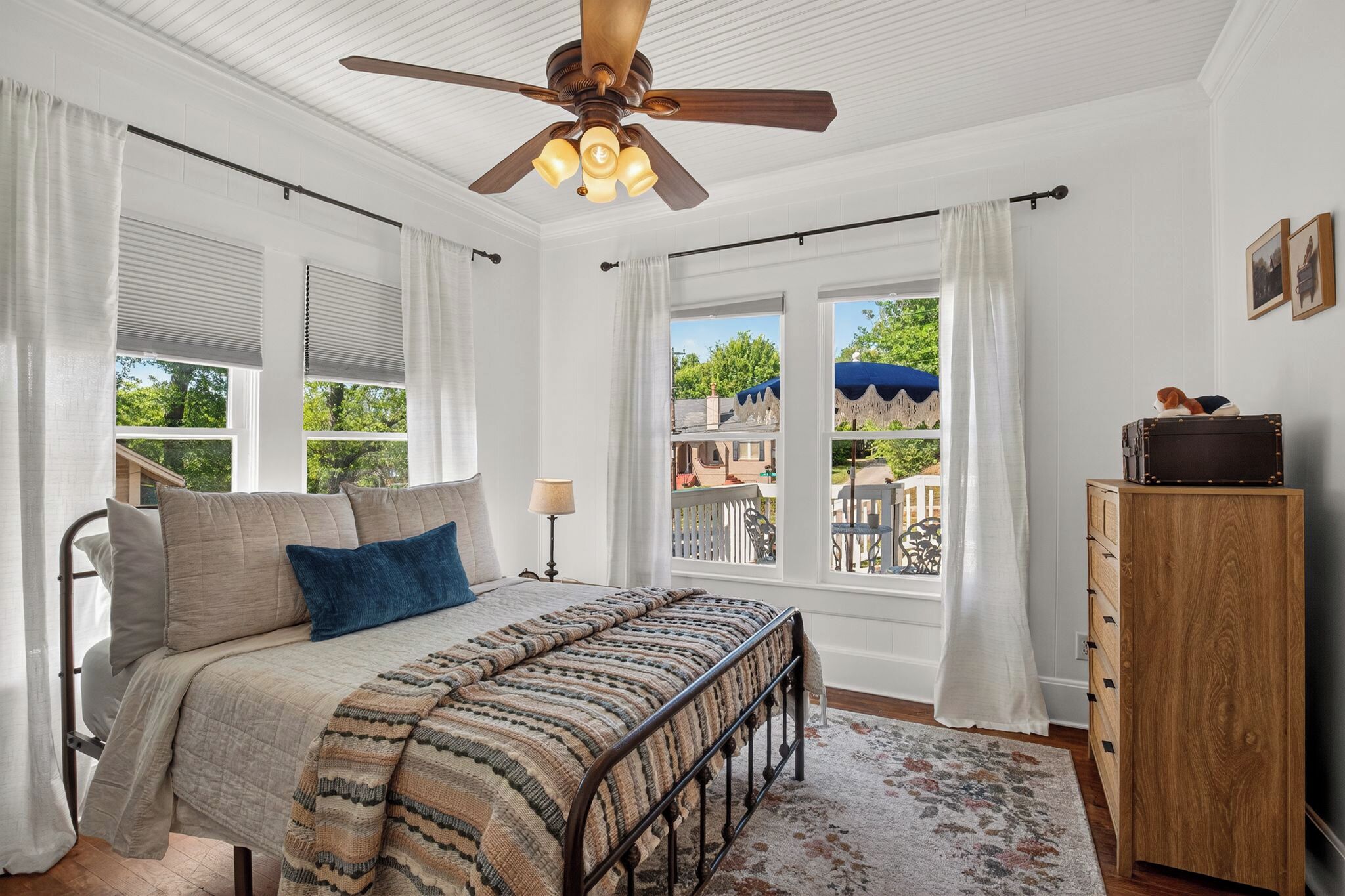 2 bedrooms, iron/ironing board, travel cot, free WiFi