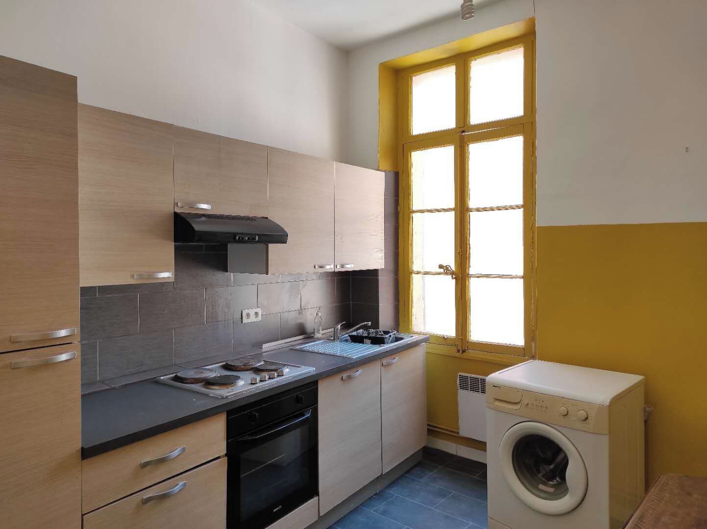 Micro-ondes, four, plaque de cuisson, lave-vaisselle