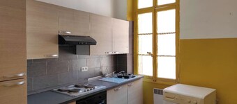 Charming 4-bedroom apartment, historic center Perpignan