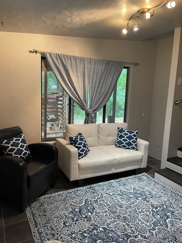 Peaceful house with AC and electric heat built into walls in charming Riggins 