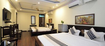 HOTEL SURYA GARH