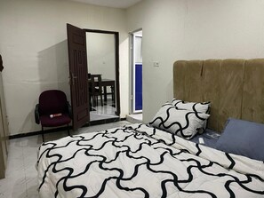 1 室のベッドルーム、アイロン / アイロン台、WiFi、ベッドシーツ