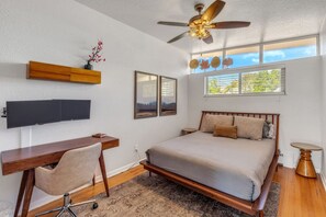 2 bedrooms, desk, iron/ironing board, WiFi