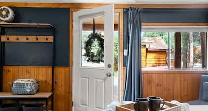 Grand Lake Gem | Walk to Lake/Town | Stylish Decor