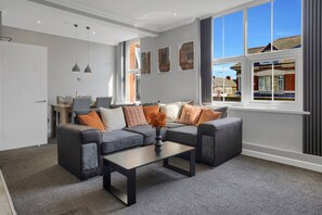 Apartment | 2 bedrooms - Spacious Cardiff Central Fast Wifi Netflix (Cardiff)