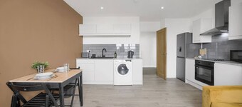 Stylish Modern Apartment - Free Parking - W
