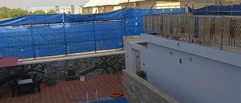 Hồ bơi sân thượng