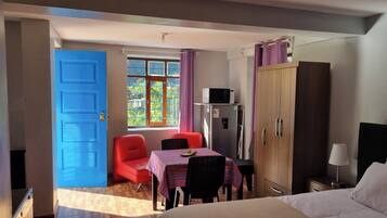 1 chambre, Wi-Fi gratuit, draps fournis