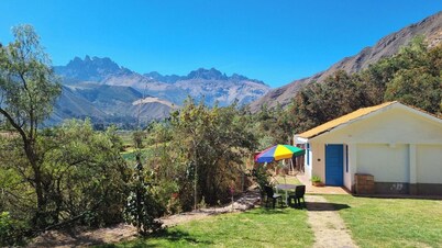 Quaint 1-bedroom cabin in Huayllabamba