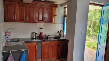 Fridge, microwave, stovetop, electric kettle