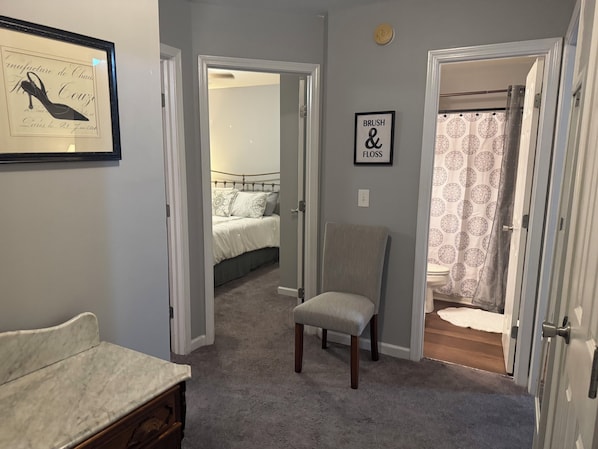 3 bedrooms, iron/ironing board, Internet, bed sheets