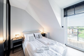 Laptop workspace, blackout curtains, iron/ironing board, free WiFi - Penthouse & SPA Posesja Plażowa Grzybowo by POSESJA APARTAMENTY (Grzybowo)