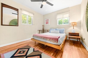 3 bedrooms, desk, iron/ironing board, travel cot