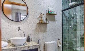Basic Villa | Bathroom