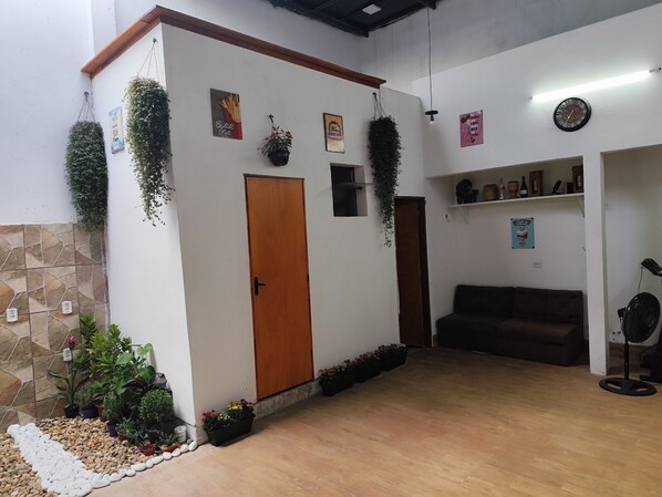 Free WiFi, bed sheets - Pousada 4 Estações (Botucatu)