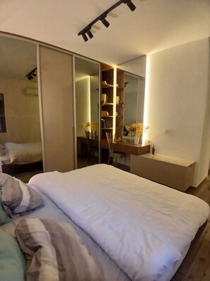 1 bedroom, iron/ironing board, WiFi, bed sheets