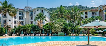 WTE - Resort-style Condominium 100m From the Beach
