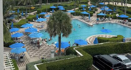 3-bedroom villa in Marriotts Crystal shore on the beach at fabulous Marco Island