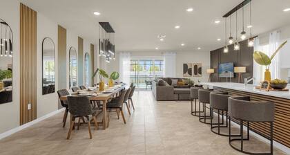 Elegant Villa Private Pool Near Disney