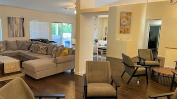 House | 4 bedrooms, Internet