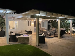House | 4 bedrooms, Internet - Stunning 5 Star Home Retreat Private Pool Spa BBQ 4 BR (La Quinta)