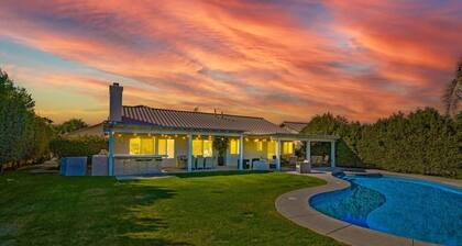 Stunning 5 Star Home Retreat Private Pool Spa BBQ 4 BR