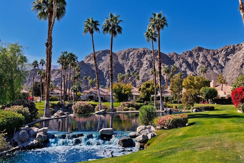 Casa Del Rio Luxe 3BR w Pool Spa Lake Views