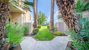 3 bedrooms, Internet