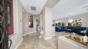 Nhà, phù hợp cho người khuyết tật | 3 phòng ngủ, truy cập Internet tốc độ cao