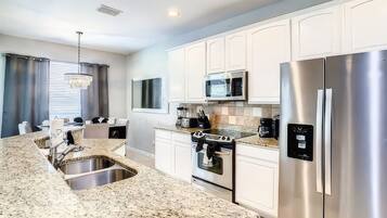 House | 4 bedrooms, Internet