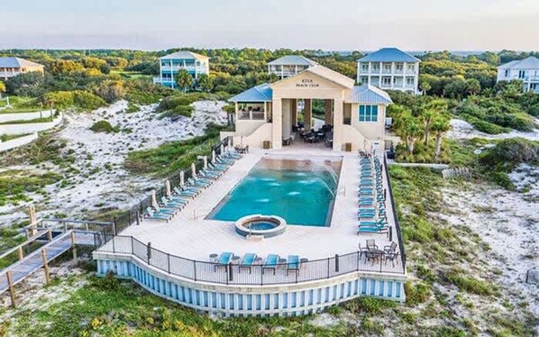 House | 6 bedrooms, Internet - Beach Walk Retreat Heated Pool Golf Views Main Guest House Sleeps 15 (Gulf Shores)