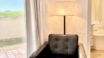 3 bedrooms, Internet