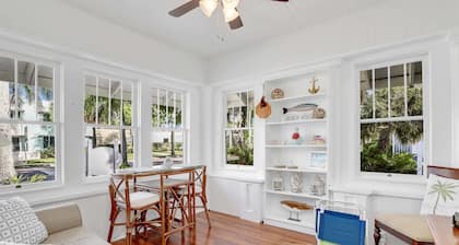 Hibiscus House Bed Breakfast Citrus Room