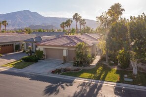 House | 3 bedrooms, Internet - 5 Star Rating Oasis Golf Pool Spa 3bed Pga West (La Quinta)
