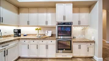 Maison, accessible aux personnes à mobilité réduite | 5 chambres, Internet