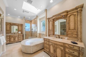 House, Accessible | 5 bedrooms, Internet - Casa Riviera 5BR PGA West Estate Pool Fire Pit (La Quinta)