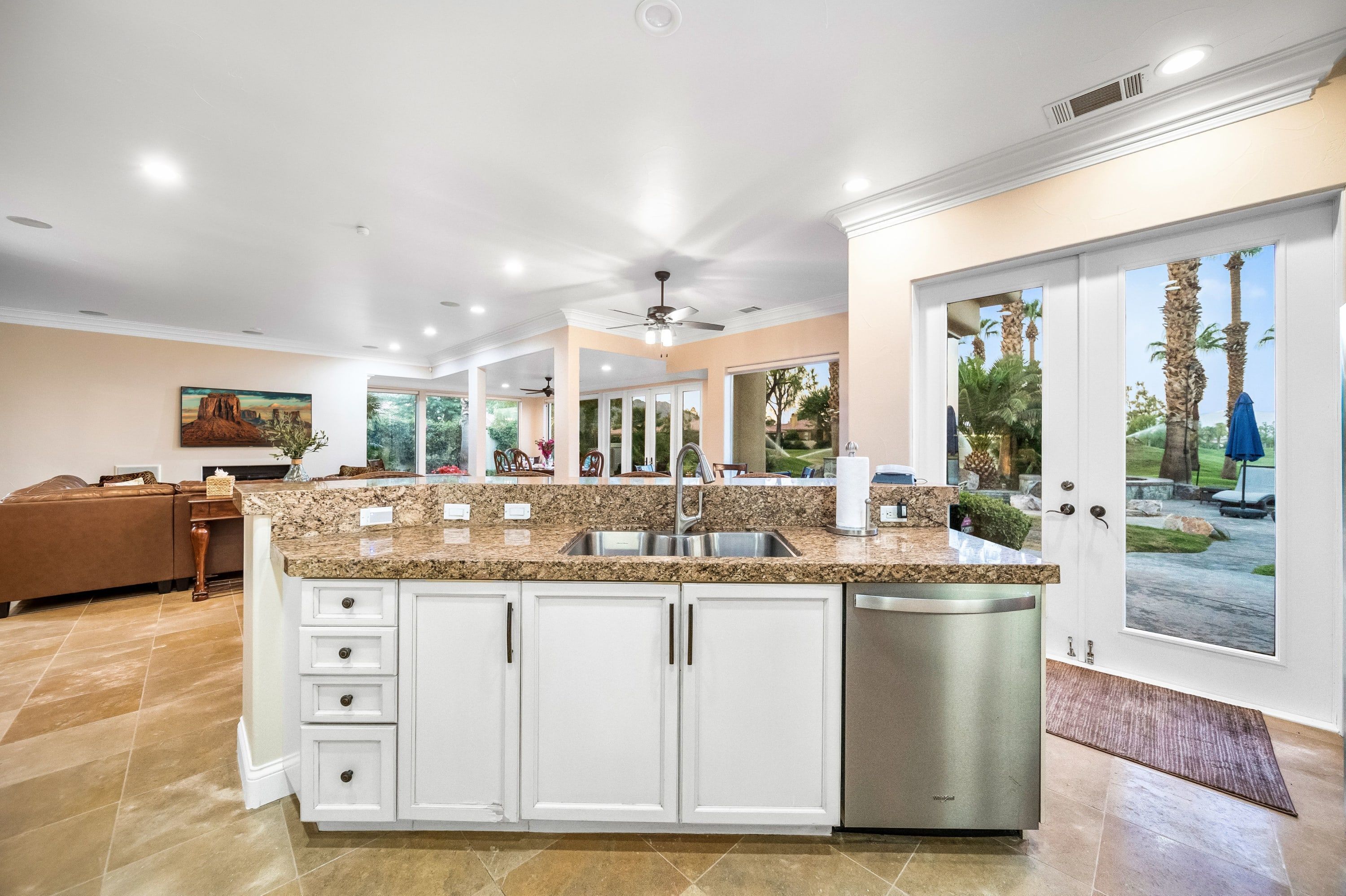 Rumah, akses difabel | 5 kamar tidur dan internet