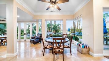 Huis, toegankelijk voor mindervaliden | 5 slaapkamers, snel internet