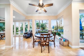 Talo, esteetön | 5 makuuhuonetta, internet