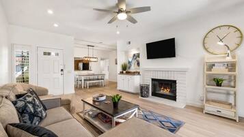 Apartment | 2 bedrooms, Internet