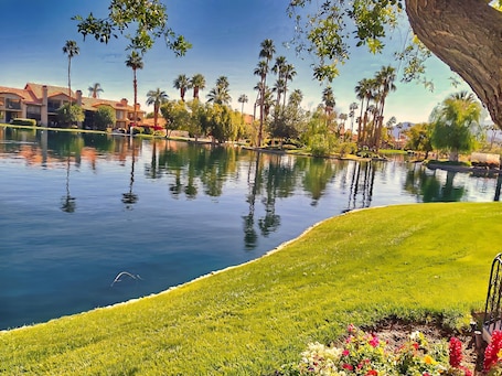 Apartamento | 2 dormitorios y Internet. Cozy Lakeside Retreat in PGA West Bbq Scenic Views