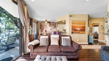 Apartment | 2 bedrooms, Internet