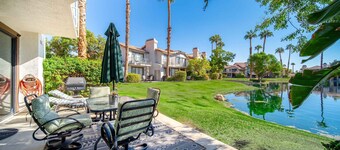 Cozy Lakeside Retreat in PGA West Bbq Scenic Views