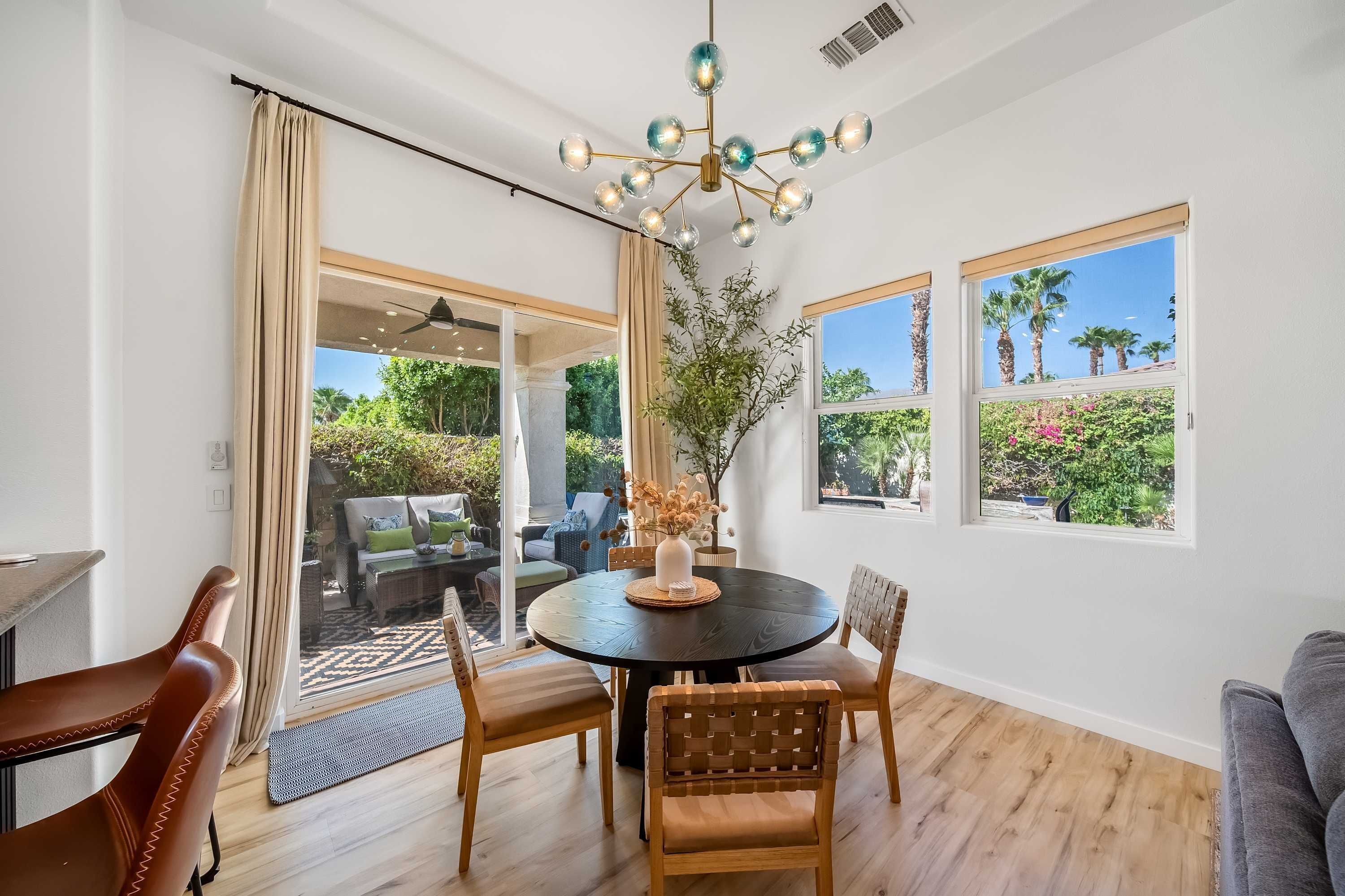 2 عدّة غرف نوم وخدمة الإنترنت