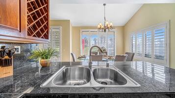 Apartment | 3 bedrooms, Internet