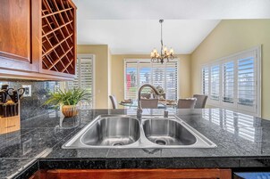 Apartment | 3 bedrooms, Internet