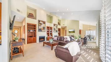 公寓 | 3 間臥室、網路服務