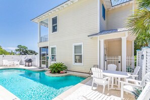2 bedrooms, Internet - Gulf Shores Hideaway Walk to Waves Pool Golf Views (Gulf Shores)