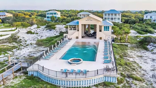 2 bedrooms, high-speed internet - Gulf Shores Hideaway Walk to Waves Pool Golf Views (Gulf Shores)