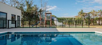 Condominium w/ Pool 500m From Ibiraquera Lagoon - VRS